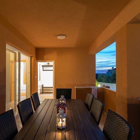 Villa Village Idylle With Heated Pool, Sauna, Jacuzzy And Private Parking Sukošan エクステリア 写真