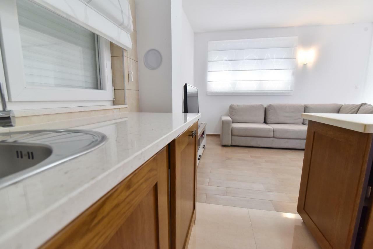 Villa Village Idylle With Heated Pool, Sauna, Jacuzzy And Private Parking Sukošan エクステリア 写真