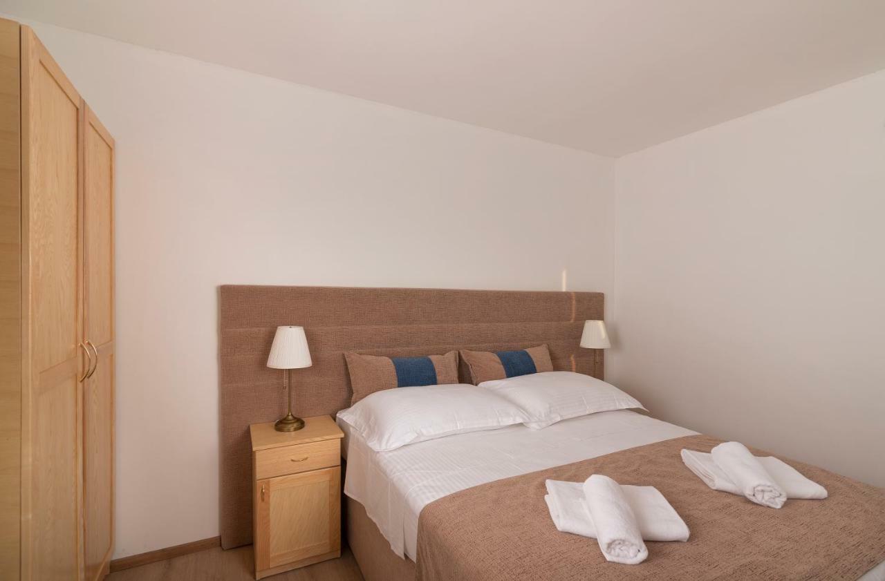 Villa Village Idylle With Heated Pool, Sauna, Jacuzzy And Private Parking Sukošan エクステリア 写真