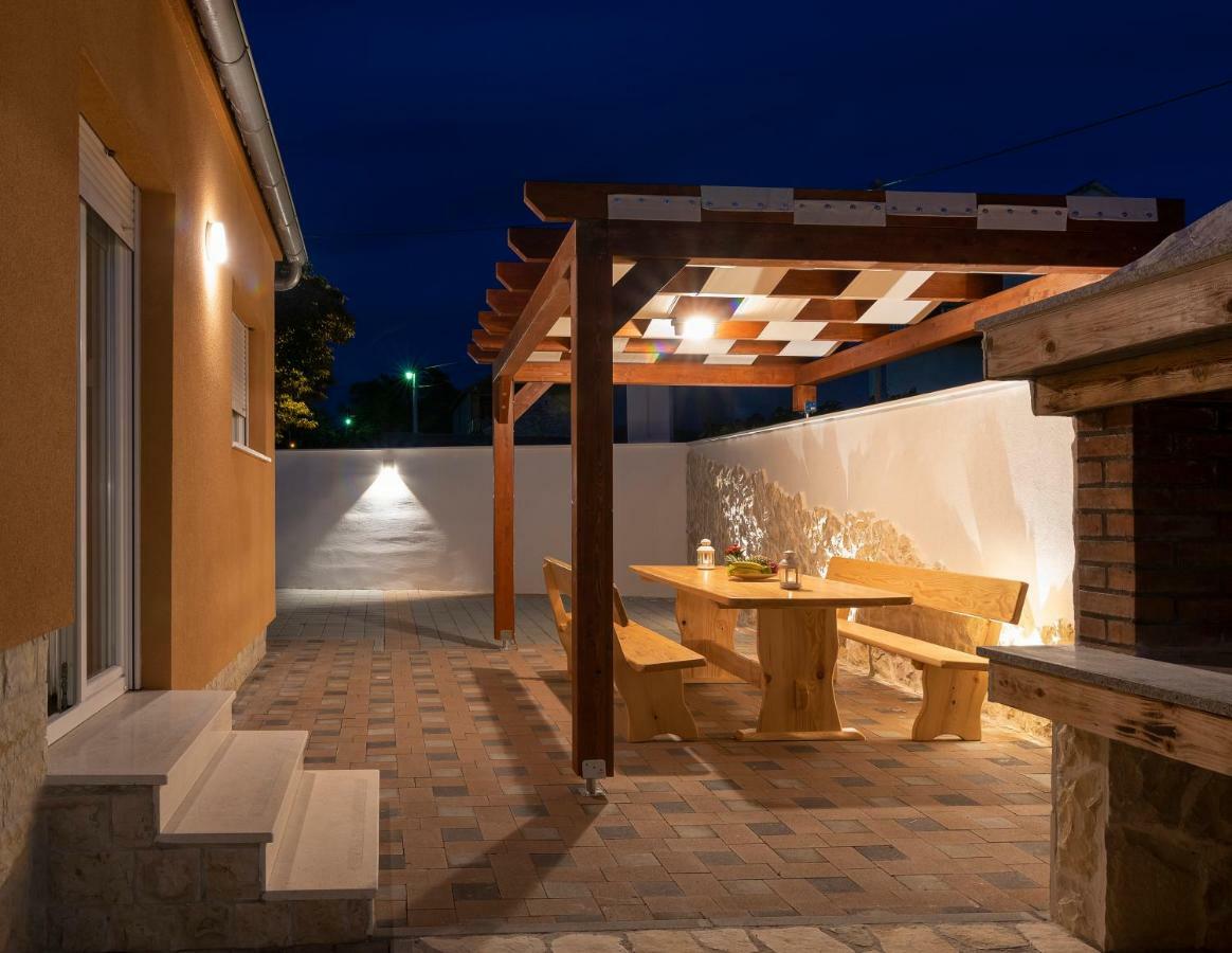 Villa Village Idylle With Heated Pool, Sauna, Jacuzzy And Private Parking Sukošan エクステリア 写真