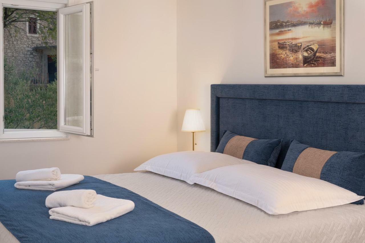 Villa Village Idylle With Heated Pool, Sauna, Jacuzzy And Private Parking Sukošan エクステリア 写真