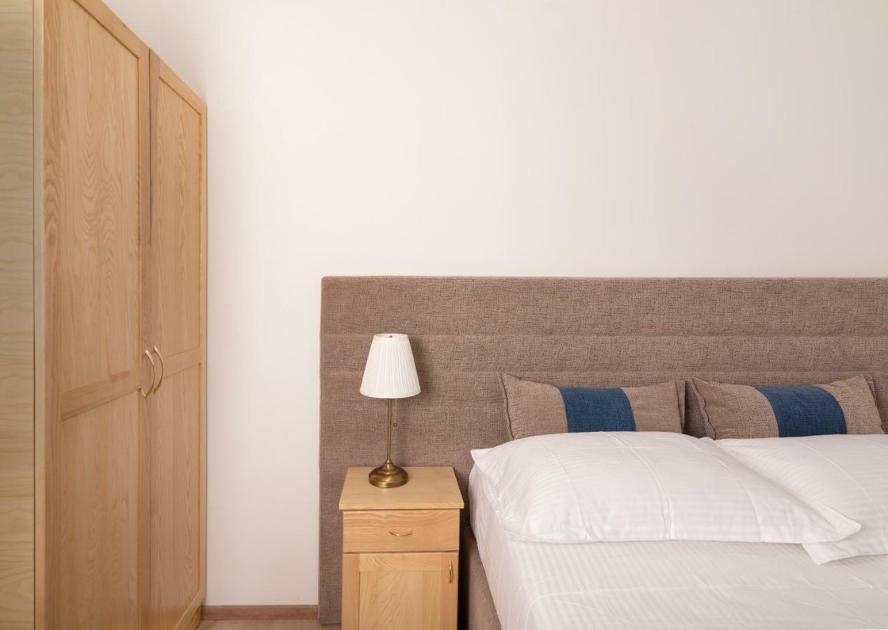 Villa Village Idylle With Heated Pool, Sauna, Jacuzzy And Private Parking Sukošan エクステリア 写真
