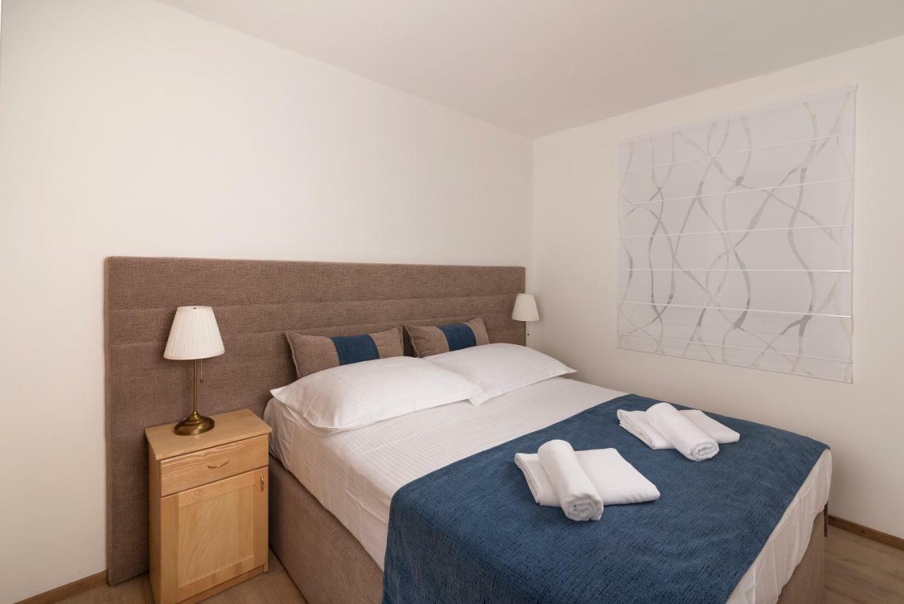 Villa Village Idylle With Heated Pool, Sauna, Jacuzzy And Private Parking Sukošan エクステリア 写真